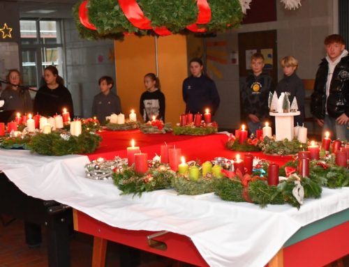 Adventskranzsegnung an unserer Schule