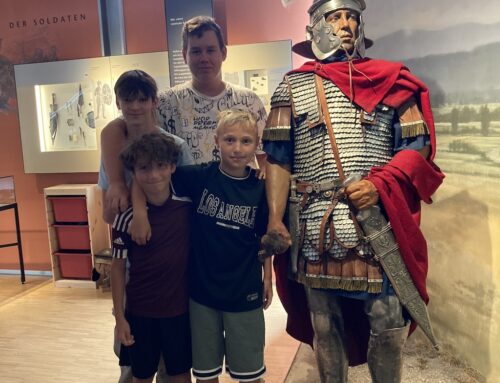 Die 6. Klassen der LLR zu Besuch im Museum Quintana in Künzing